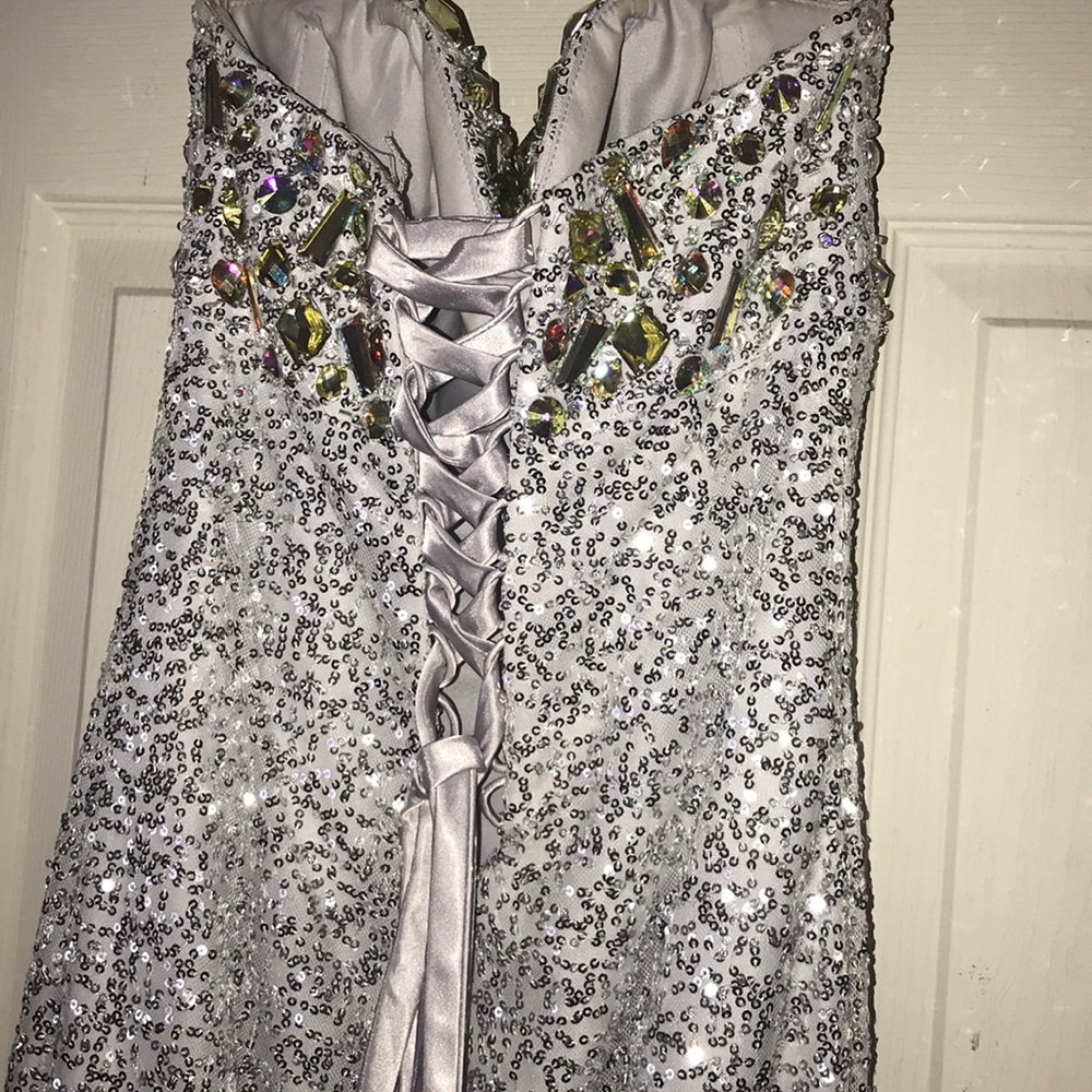 FORMAL DRESS - Picture 4 of 6
